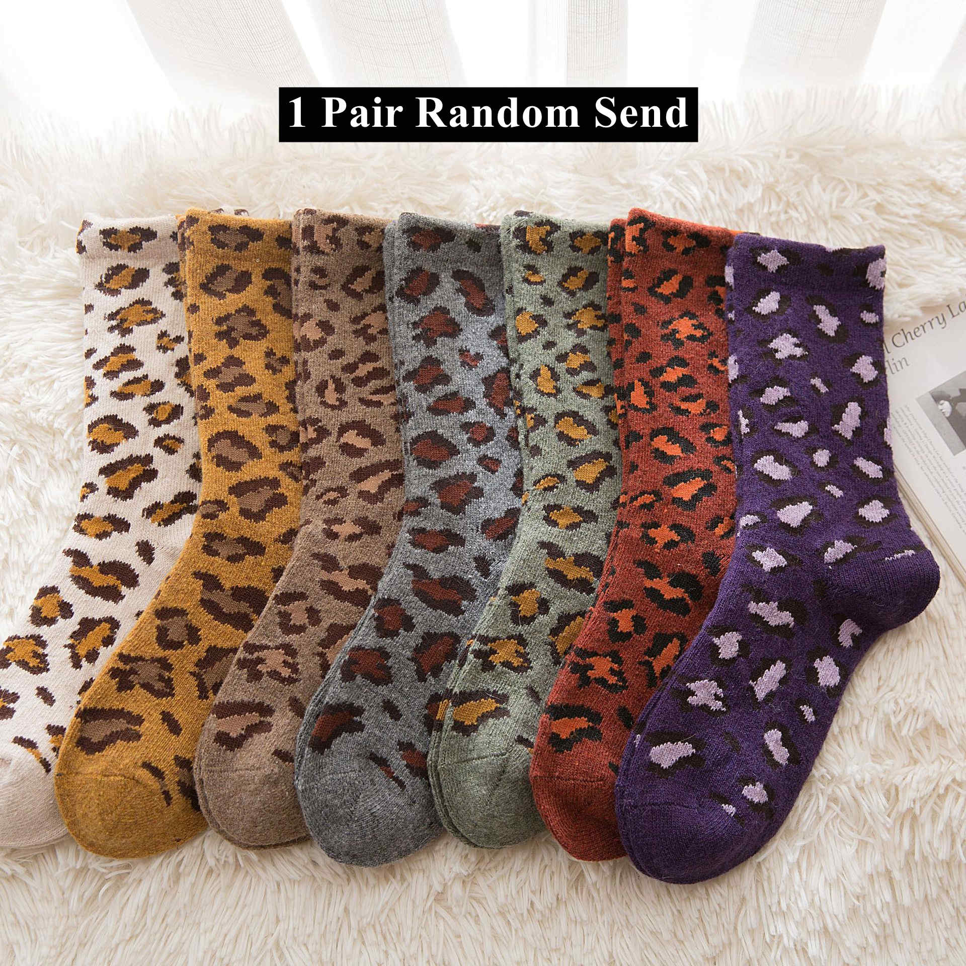 Leopardikuvio kashmir villasukat naiset syksy talvi paksuuntua lämpimät naisen sukat japanilaistyyliset harajuku retro pitkät sukat: 1 pari satunnaista lähetystä