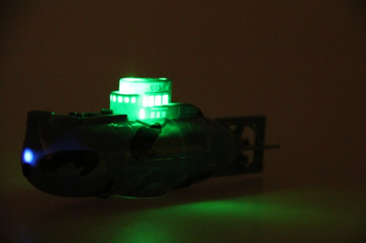 ] Afstandsbediening Mini submarine speelgoed Elektrische lekkage proof Waterdichte Innovatieve Educatief speelgoed RC Toerisme boot model