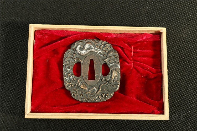 TSUBA japonais et de | Joli boîte TSUBA avec papillon pas couverture