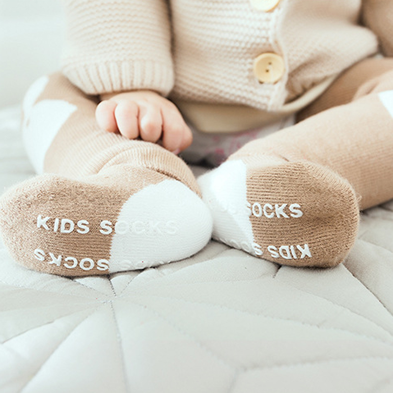 2 stk baby drenge pige tøj benvarmere+sokker børn albue pude spædbørn småbørn baby knæbeskyttere benvarmere 1-3 år
