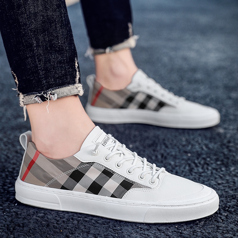 Comfortable Walking Damping Men Shoes Soft Breathable Casual Shoes Sneakers Men's Lightweight Outdoor Trendy Shoes