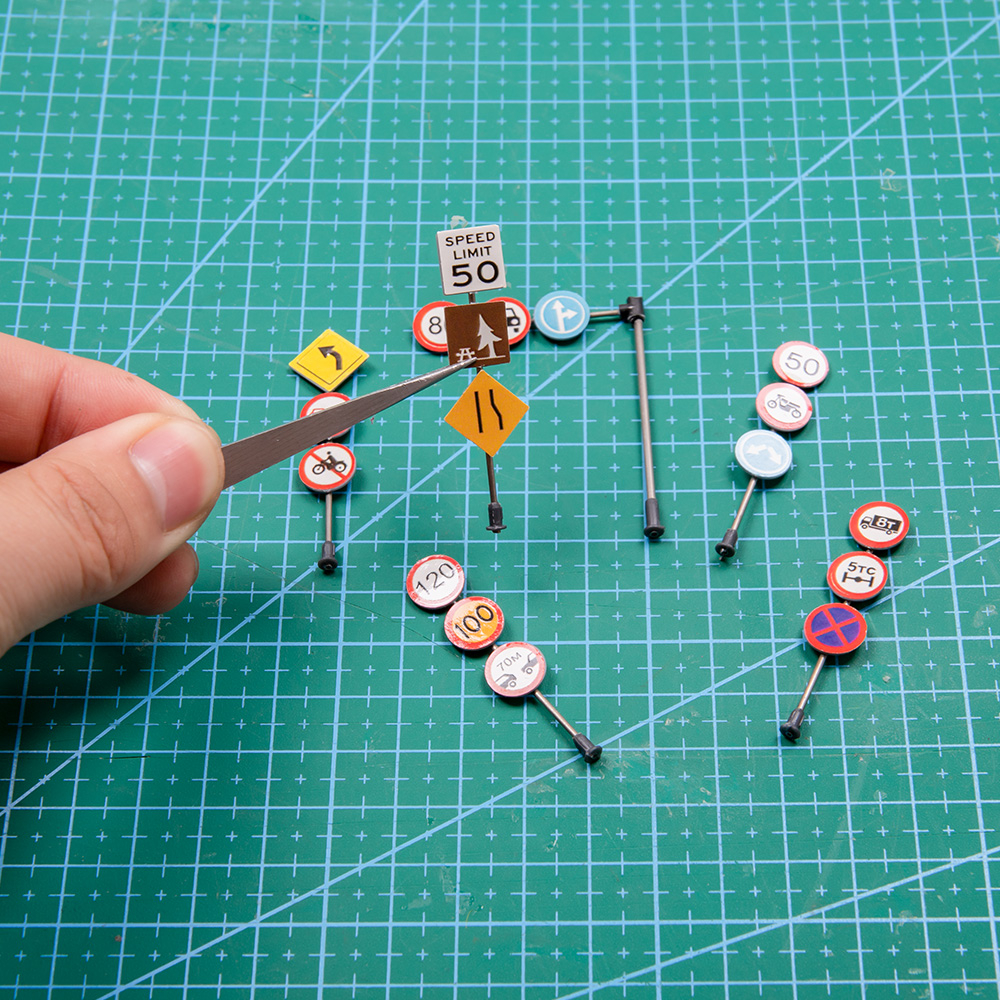 Simulation de panneaux de signalisation routière miniatures, modèle pour la construction de Table de sable, matériaux de disposition de scène de rue, Kits de Diorama 1 ensemble