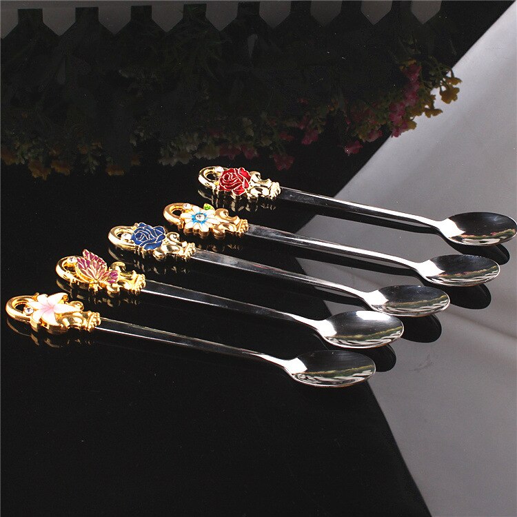 Daisy carved enamel water cup Cup color flower cup heat resistant glass: A spoon