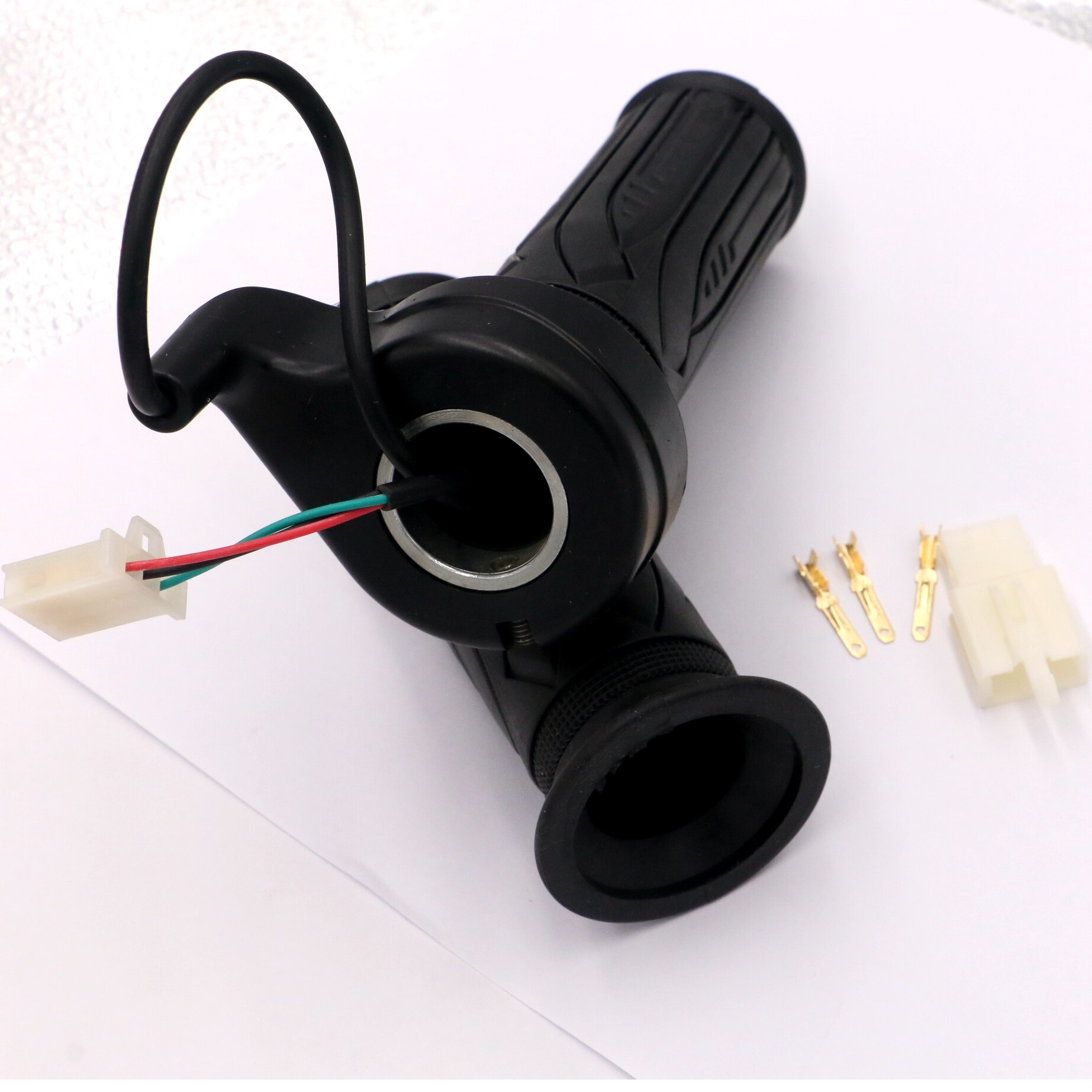 Universal Motorcycle Accelerator Electric Scooter Twist Speed Throttle Grip with 3 Wires Handlebar Grip
