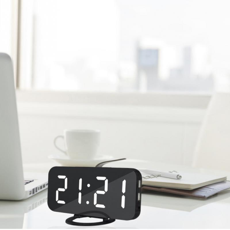 Med dimmer snooze nattljus digital elektronisk spegel 6.5 "plast skärm väckarklocka 5 v 2a lat snooze väckarklocka