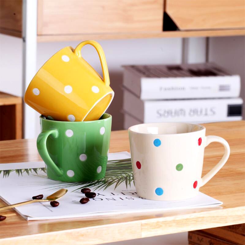 Bästsäljande prickig kopp söt keramisk kopp mugg personlighetstrend kopp hushållsmjölk frukost kaffekopp