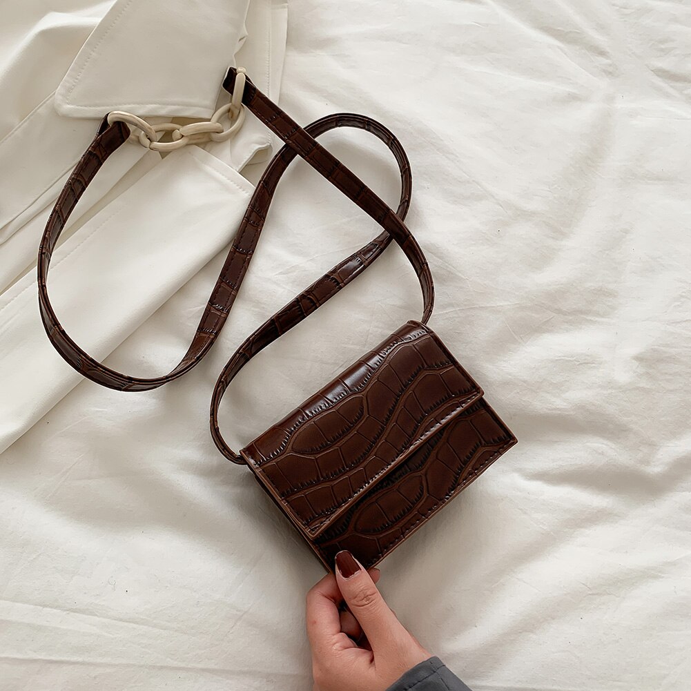 Kvinder retro serpentine crossbody tasker messenger bag skuldertaske håndtag tasker hasp alsidig håndtaske dametasker: Mørkebrun