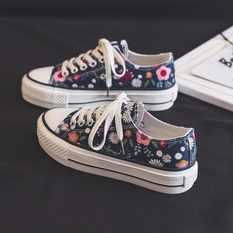 Sommer platform blomster lærred sko kvinder afslappet all-match koreansk stil trendy sko blomster pink sneakers 5.0cm hæl