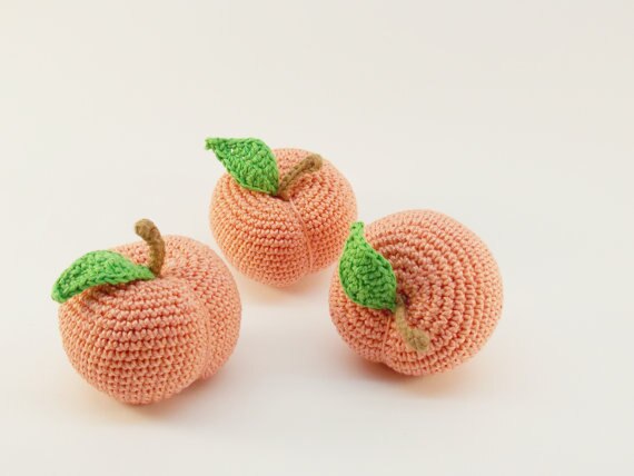 rattle Crochet peach, Fruit crocheted, teether teeth, play food, kitchen decoration rattles ,eco-friendly toys,Pretend Play,