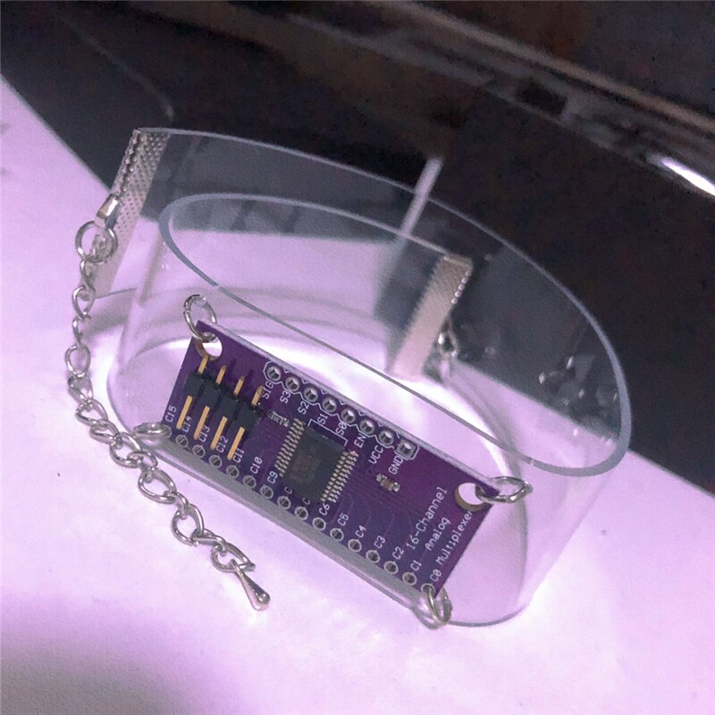 Collier futuriste à micropuce violette, cybernétique transparente, Punk, ras du cou