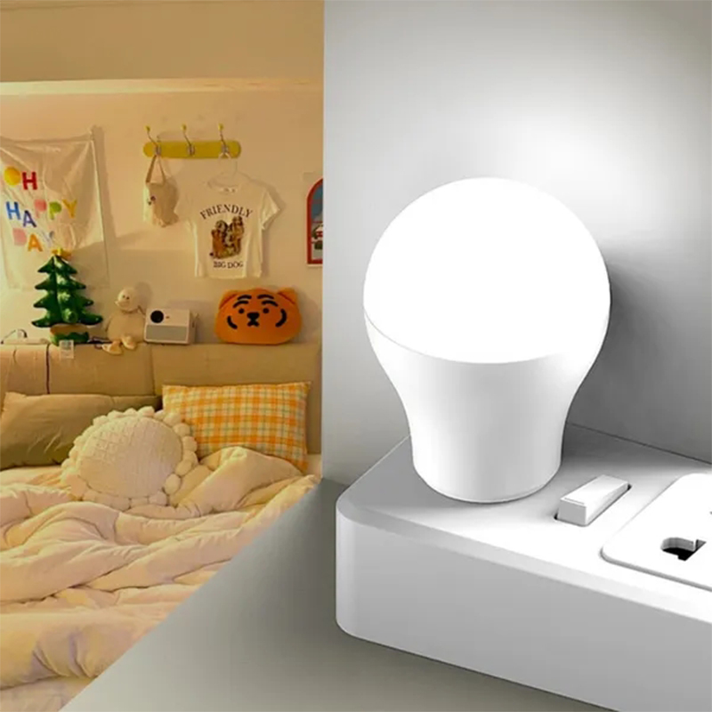 Usb-plugglampe datamaskin mobil strømlading usb mini boklampe ledet øyebeskyttelse leselampe lite rundt lys nattlys