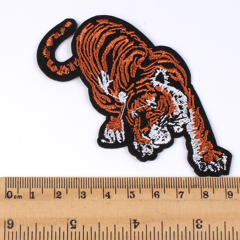 10 stks/partij Geborduurde Levensechte Tiger Patches Iron On Sew Dier Applicaties DIY Kleding Stickers Kleding Badge Accessoires