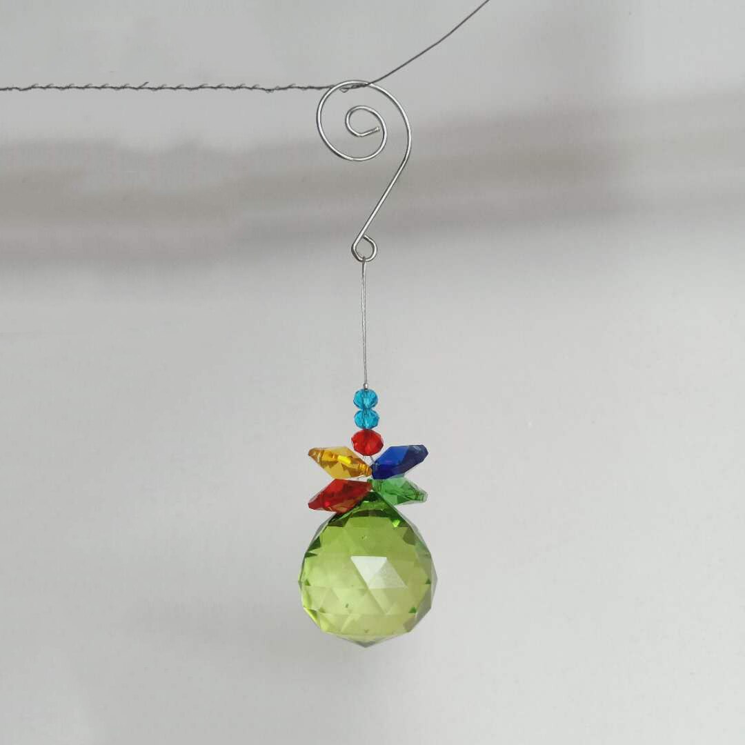 Farge diy krystaller anheng glassperler lysekrone krystaller prismer suncatcher håndlaget krystall hengende ornament hjem dekor: Grønn