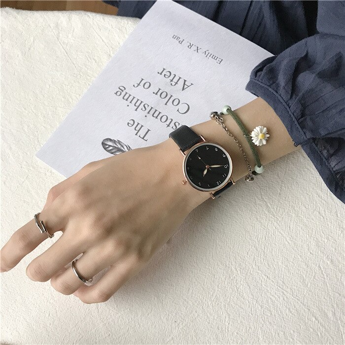 Eenvoudige Vrouwen Horloges Kwaliteiten Groen Dames Quartz Horloges Minimalistische Vrouwelijke Lederen Horloge: Black