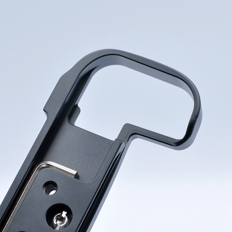 Quick Release L Plate Bracket Holder Hand Grip for Canon EOS R5 EOS R6 Camera for Arca Swiss Tripod Ballhead