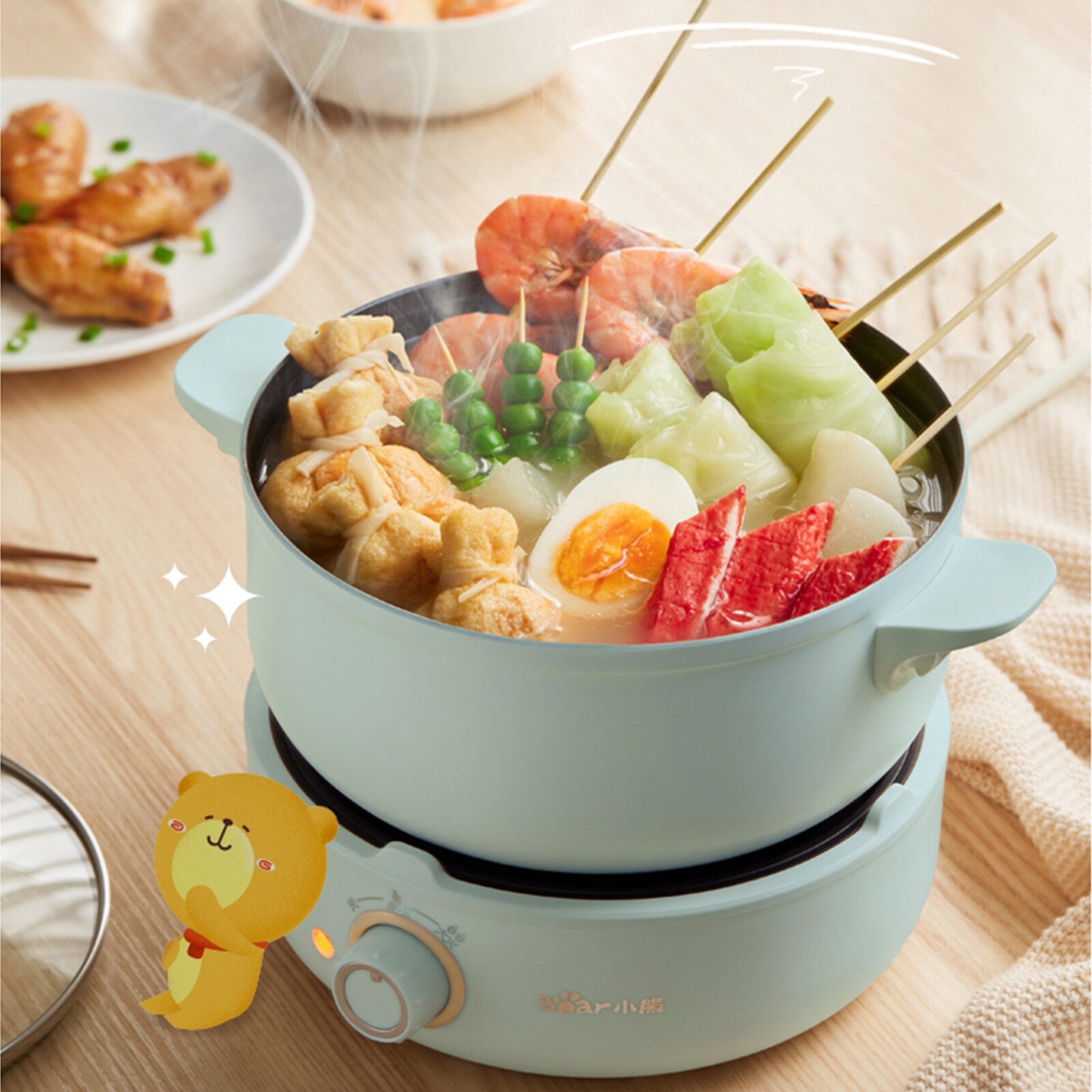 2.5Lt 220V Electric Po Electric Cooker Skillet Non-Stick Rapid Noodles Cooker with Lid for Steak Egg Fried Rice Ramen Soup