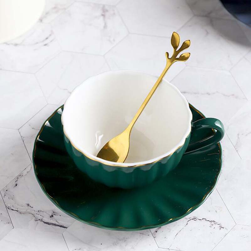Højkvalitets keramiske kaffekopper underkop kaffekopkasse sæt enkelt europæisk stil krus cappuccino blomsterkopper 220 ml latte kop: Grøn