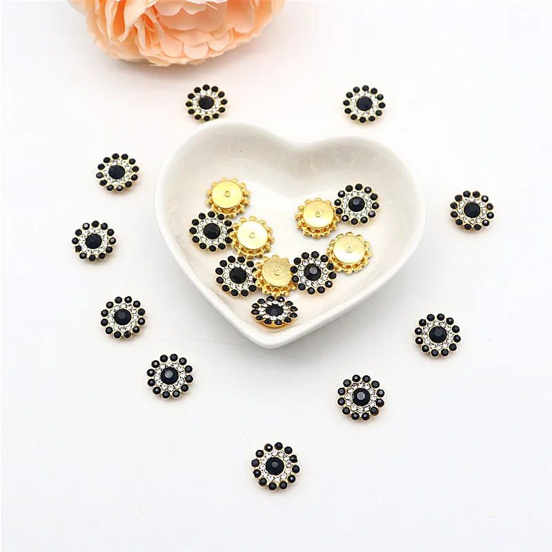 Taladro de flor de sol de 14mm, placa facial redonda cosida a mano, hebilla de taladro hecha a mano, accesorios de cuentas de lazo Diy, diamantes de imitación de doble flor: Pistola de metal / M