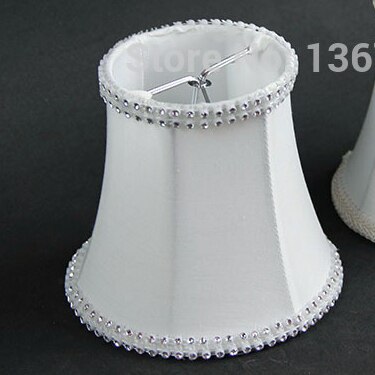 Modern cool vit färg ljuskrona tyg lampskärmar, mini moderna vägg lampskärmar, clip on: Med pärlor