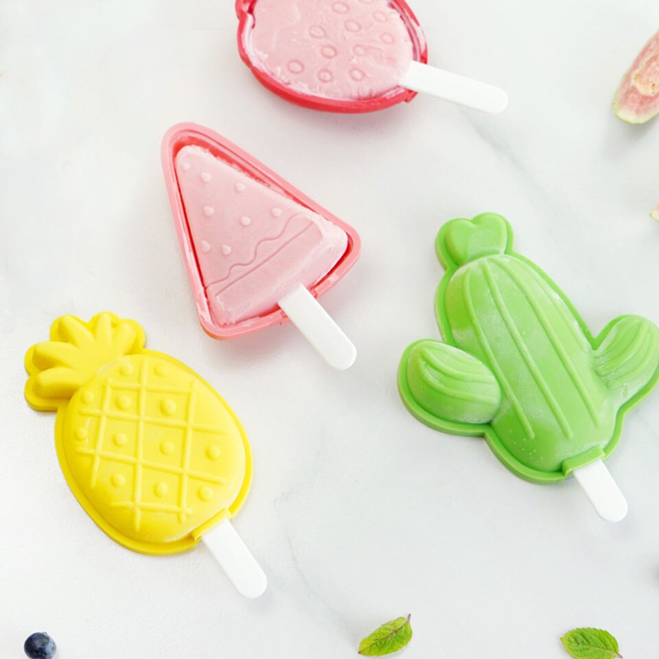 Strawberry Satermelon Popsicle Molds With Sticks Pineapple Drip-guards BPA-free Popsicle Molds Silicone Cartoon Ice Maker
