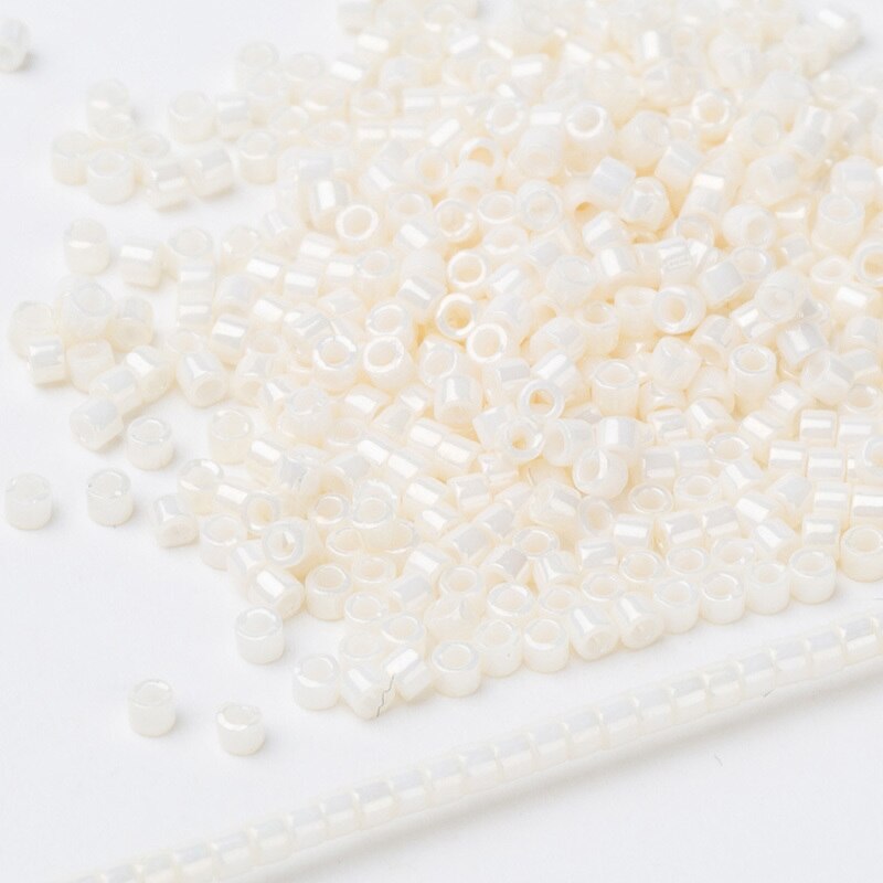Miyuki delica pärlor 11/0 vit färg super mix pärlarbete leverantör 3 gram / parti: Db203