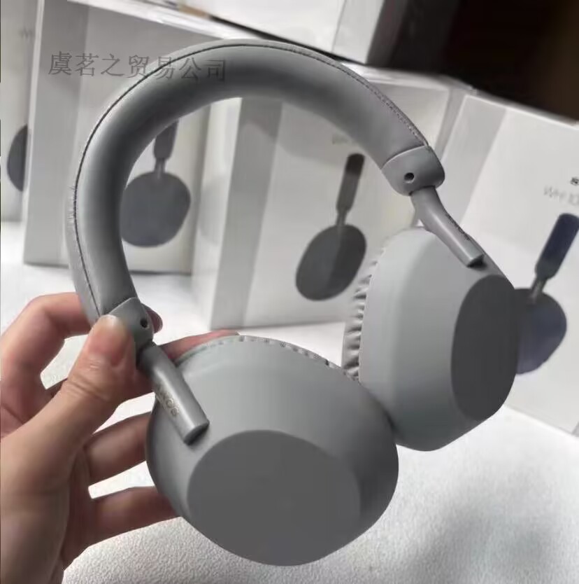 WH-1000XM5 Head mounted Bluetooth Earphones with Full Ear Wireless Call Earphones and Low Latency Gaming: GRAY