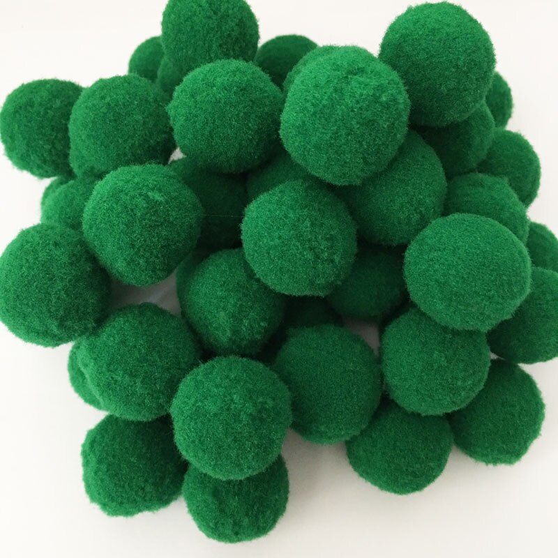 50 stk fluffy bløde pomponkugler håndlavede legetøj til børn bryllupsdekoration diy pom poms filtkugle sy håndværk forsyninger 25mm: Mørkegrøn