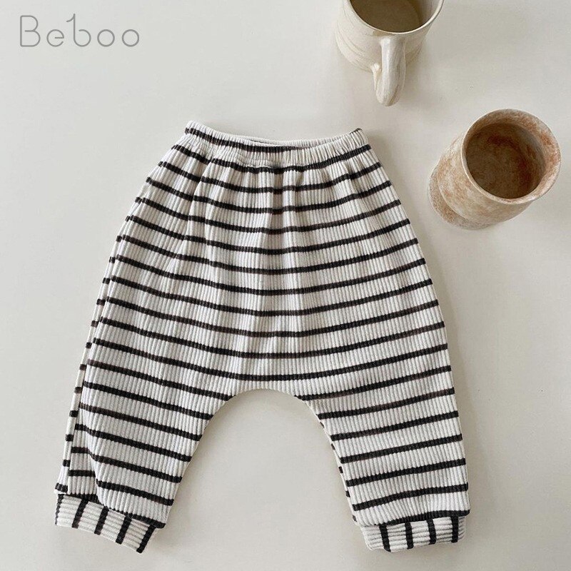 Koreaanse 2022 Babykleertjes En Najaar Jongens Gestreepte Broek Mode Katoen Elastische Midden Taille Losse Broek Voor Meisjes