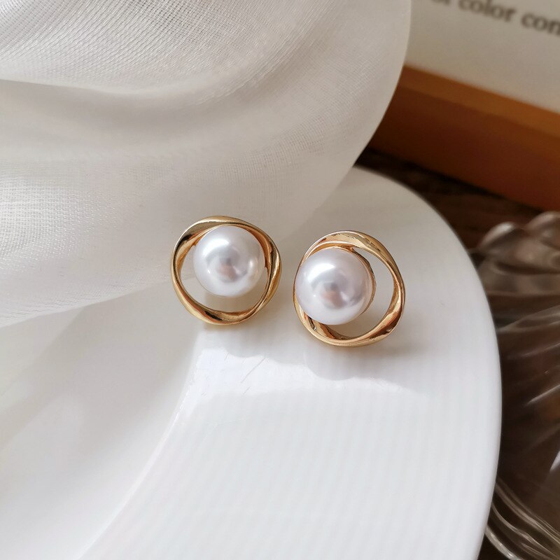 Franse Retro Irreguar Ronde Parels Clip Oorbellen Eenvoudige Temperament Imitatie Parels Clip Oorbellen Geen Piercing