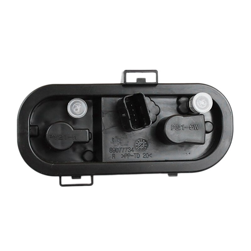 For Nissan Qashqai Rear Tail Light Bulb Holder Tail Light Brake Light Stop Lamp Bulb Hole Bulb Socket: Right