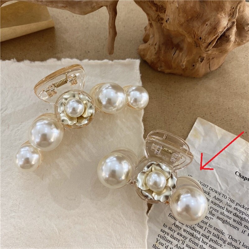 AOMU Exaggerated Large C-shaped Pearl Acrylic Hair Claws Moon-shaped Grab Retro Hair Ponytail Cilps for Women Accessories: E 7CM