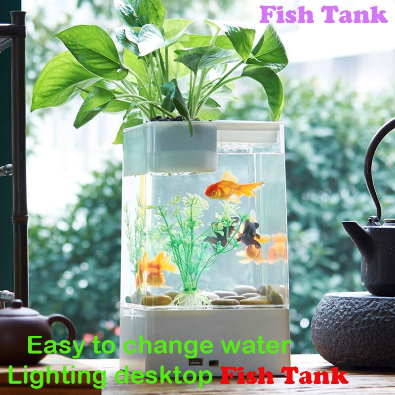Aquarium van kunststof met planten, accessoires voor op het bureau, decoratie voor het aquarium