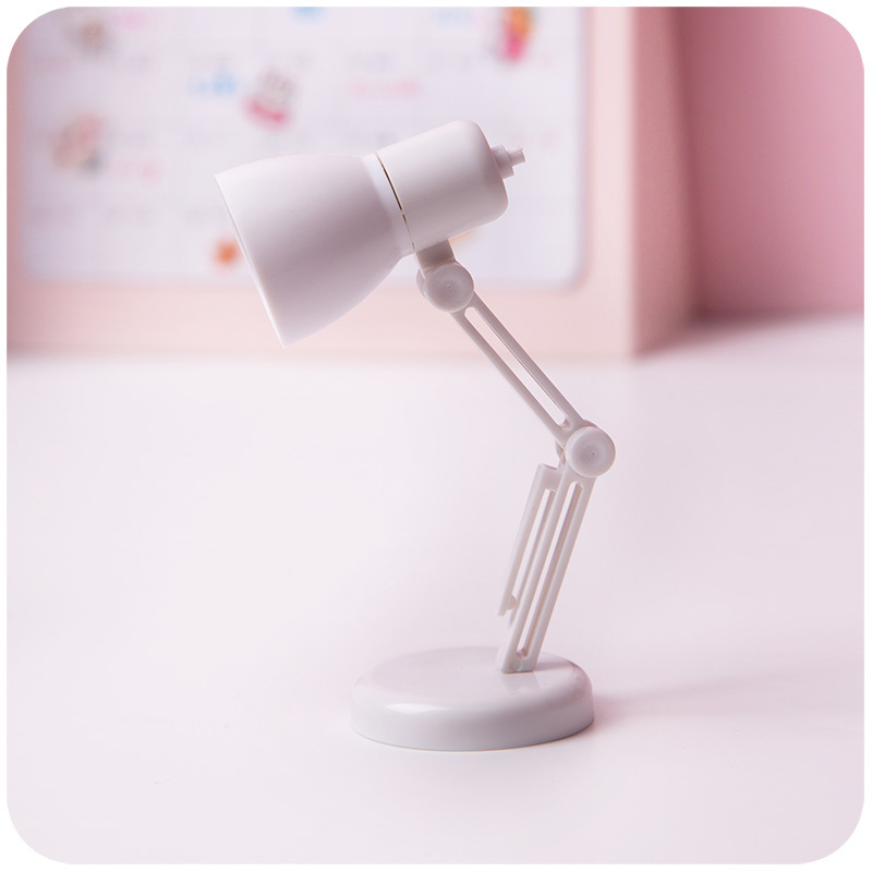 Mini Study Readig LED Desk Lamp Book Clip Bedroom Battery Powered Table Light Eye Protection Flexible Bookmark Mini Night Light: White