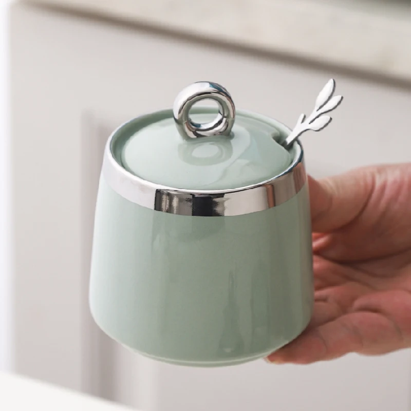 Ceramic Seasoning Jar with Spoon Kitchen Seasoning Storage Box Salt and Pepper Jar Household Storage Jar Ceramic Box Bottle