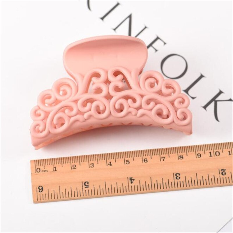 Frisør for kvinner skrubb svart plast hår klyper hule ut carving krabbe for hår stor størrelse hårklemmer