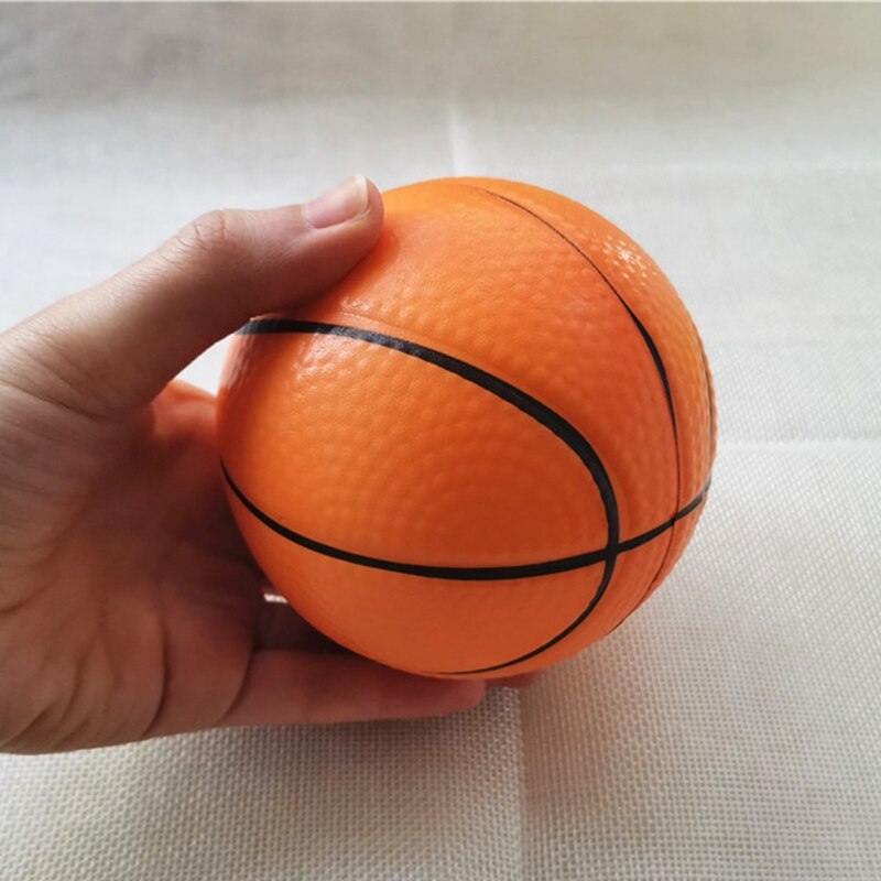 4 stk / lot 10cm baby blødt skum legetøj basketball fodbold tennis baseball anti stress klemkugler pu svamp legetøj til børn børn: 4 stk basketball