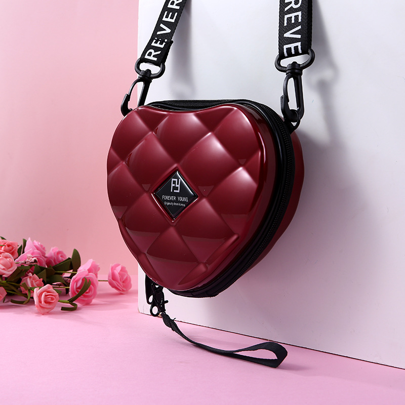 Luxury HandBags Heart Shaped PVC Mini Shoulder Bag for Woman Personality Small Box Women Purses: Wine red