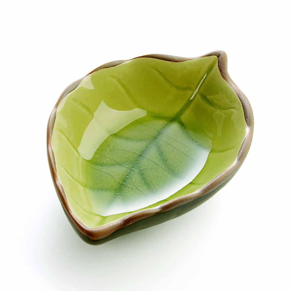 OTHERHOUSE Leaf Shape Ceramic Plate Seasoning Sauce Dish Snack Desser Plates Sushi Dishes Flavor Tray Kitchen Tableware Saucer: Green