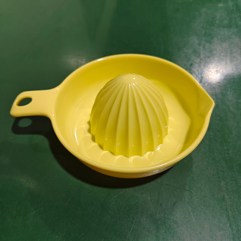 Kök citrusfruktspress apelsin hand manuell juicer köksredskap citron apelsinjuicer livsmedelskvalitet plast manuell juicer: Ljusgul