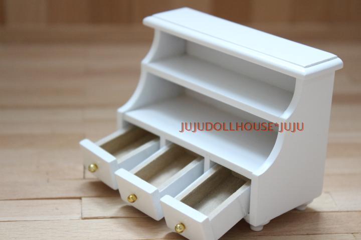 Mini poppenhuis siwan mini meubelstuk met  b97 schoenen vitrine
