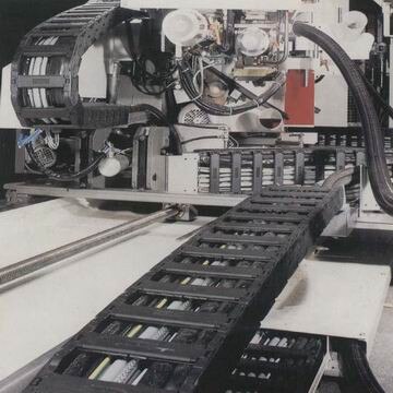 Engineering plastic energy chain