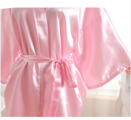 Vrouw Badjas Pyjama Zijde Bruidsmeisje Bruid Gewaad Sexy Vrouwen Korte Satijnen Bruiloft Kimono Gewaden Nachtkleding Nachtjapon Jurk J-Wit