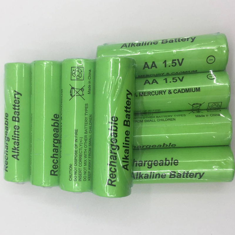 4 stuks/partij 1.5v 3000 mah aa-batterij alkaline oplaadbare batterij 2100 mah 1.5v aaa-batterij voor zaklamp oplaadbare batterij