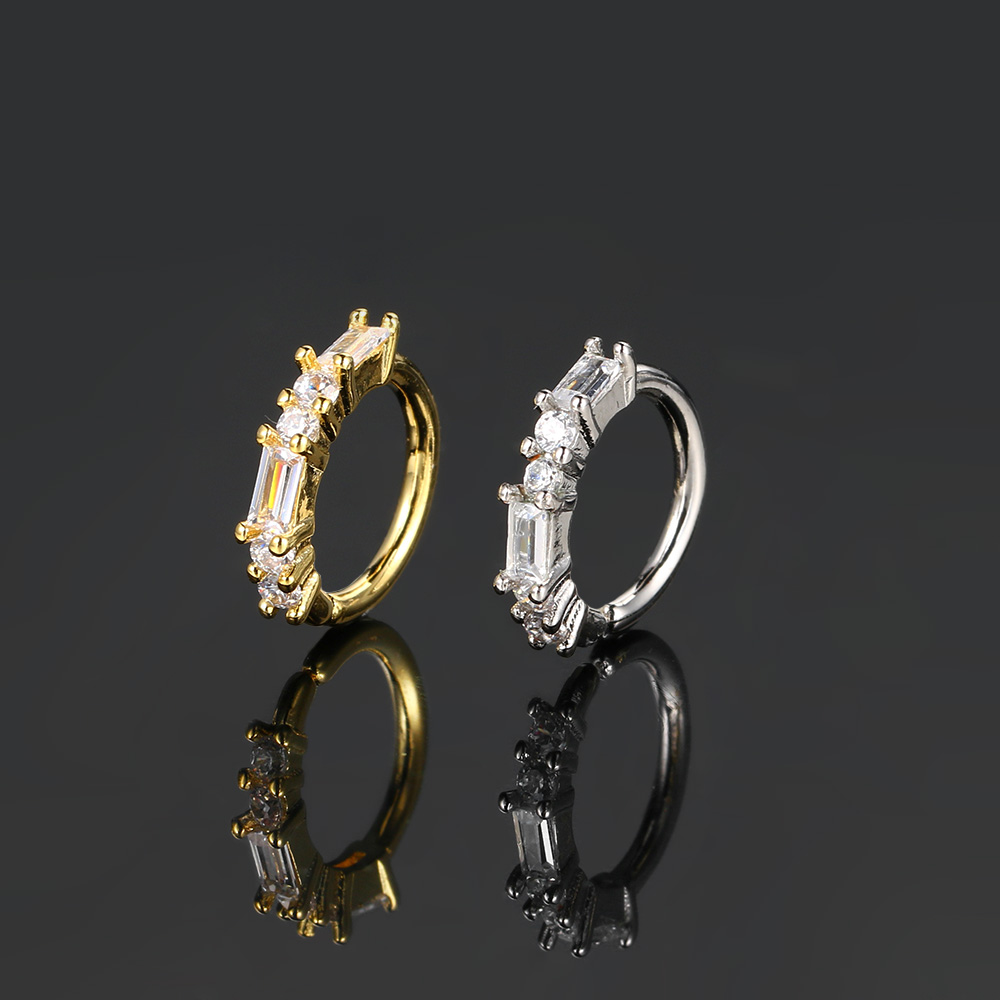 1pc Crystal Delicate Helix Tragus Ear Cartilage Piercing Women's Earrings Daith Screw Stud Earing on Ear Y2k Jewelry