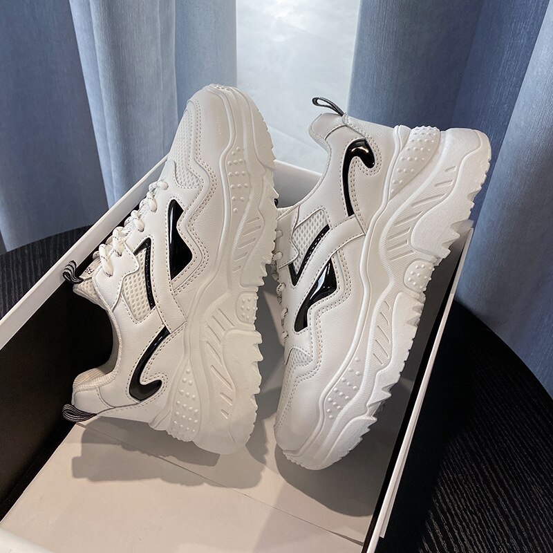 Fujin chunky sko walking til kvinder sneakers sko platform hvid snørebånd åndbare komfortable sko sveder ikke: Hvid sort / 6.5