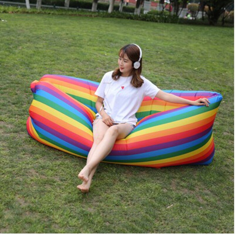 Trending god havesofa hurtig oppustelig luftsovesofa uopløselig airbag lazy bag strand lounge sofa stol sæde: Regnbue