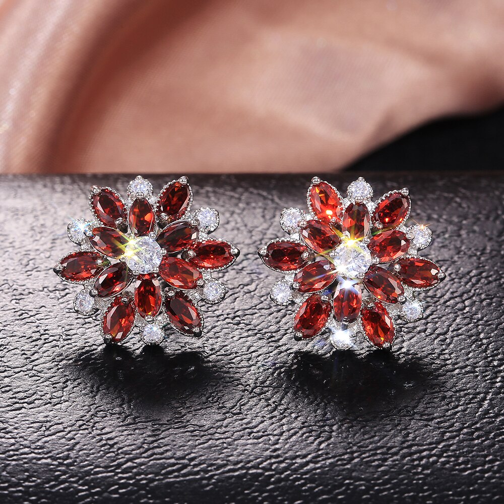 Huitan Gorgeous Big Flower Stud Earring for Women Wedding Engage Dance Party Noble Brilliant Zircon Stone Earrings: E379