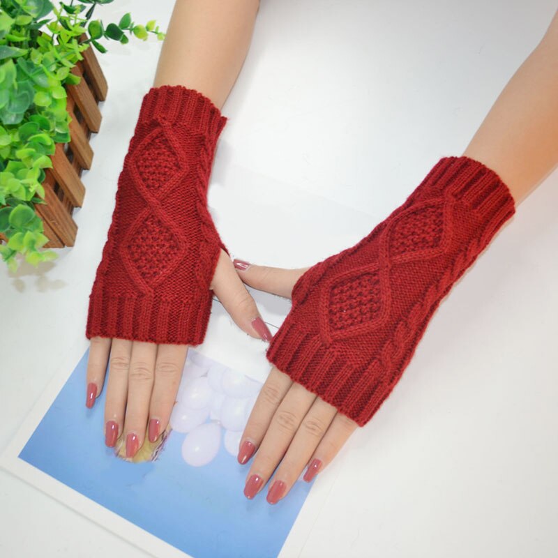Solide vinterhandsker kvinder strikkede fingerløse damerhandsker armvarmer vanter handsker vinter varm håndled uld rød sort grå handsker: Rødvin