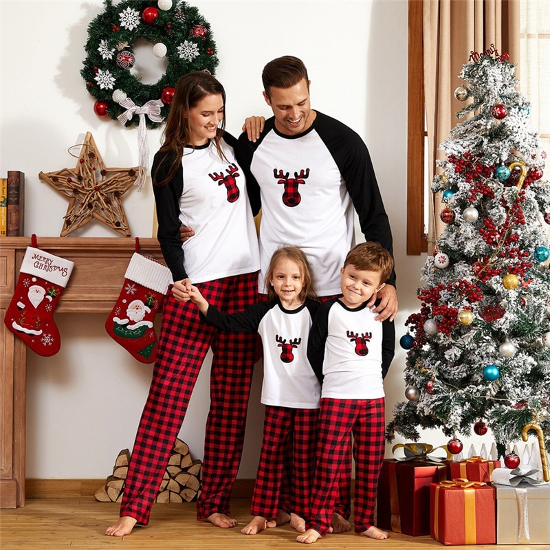 Family Matching Christmas Pajamas Set Adult Kids Baby Sleepwear Nightwear Mommy And Me Xmas Deer Print Pjs Clothes Set: 12M