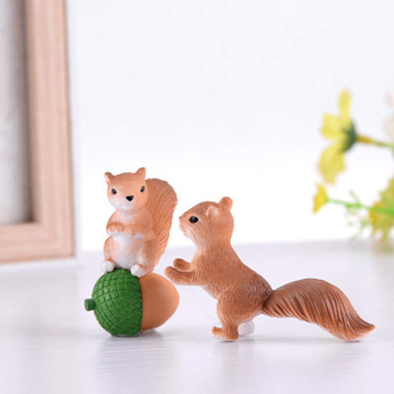 Micro Landscape Cute Squirrel Miniature Figurines Fairy Garden Ornaments Christmas Decoration for Kids Room Year 1PC